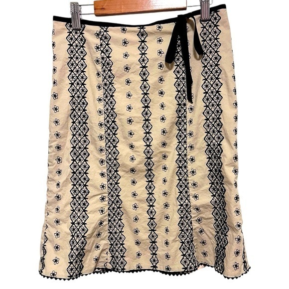 Nanette Lepore Black and Cream Embroidered Skirt - Picture 1 of 10